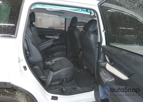 2021 Subaru Ascent Limited z USA, uszkodzony, nr VIN 4S4WMAPD7M3438236